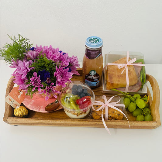 Desayuno con flores.